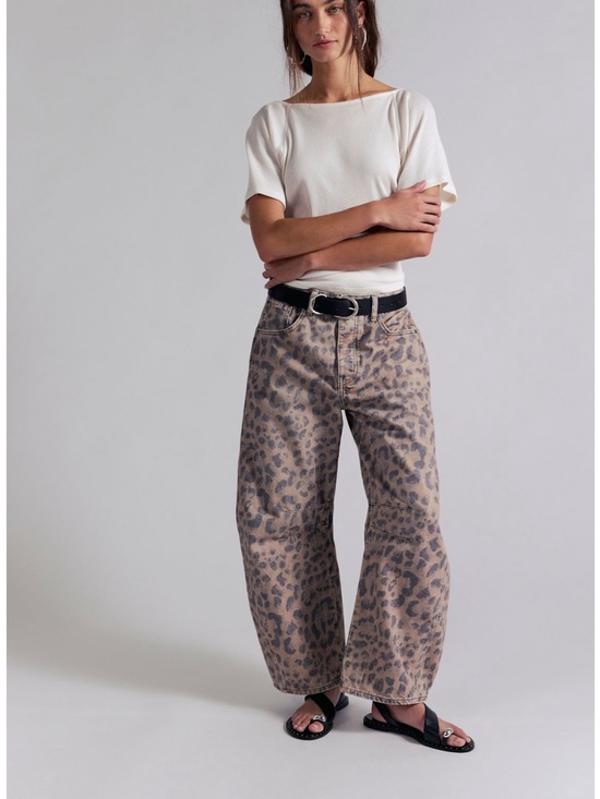 We The Free Denim - Leopard Print barrel Leg Jeans size 29